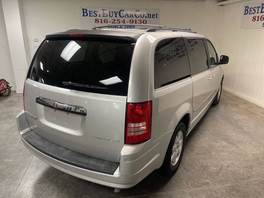 2010 Chrysler Town and Country Touring
