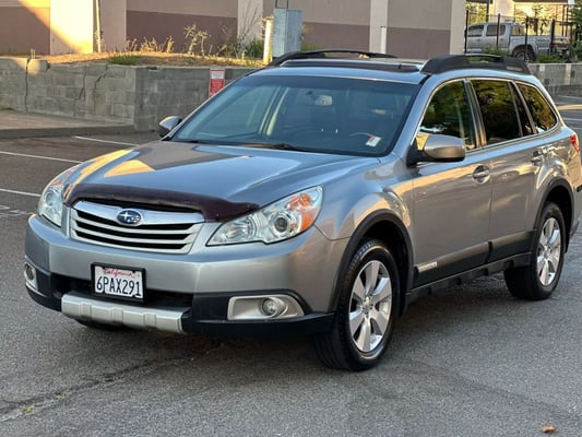 2011 SUBARU OUTBACK