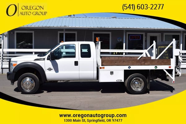 2013 FORD F550 FLATBED W LIFTGATE